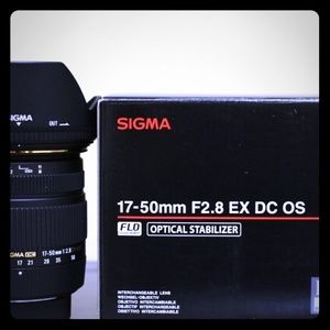 Sigma 17-50 MM F2.8 EX DC OS